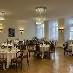 Aparthotel Hof Podis Veinimois 4*
