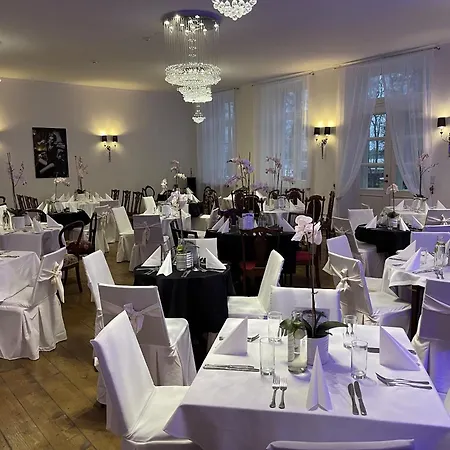 Hof Podis Veinimois Apart Otel Pootsi