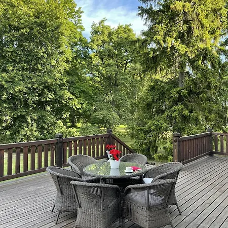 Hof Podis Veinimois 4* Pootsi