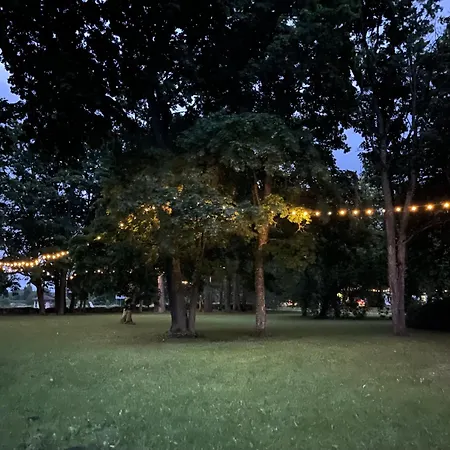 Hof Podis Veinimois 4*