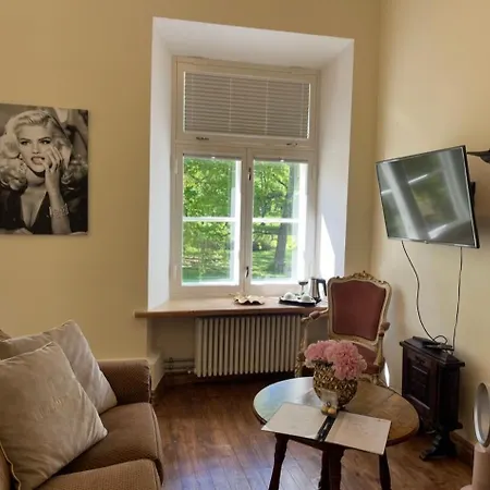 Aparthotel Hof Podis Veinimois 4*