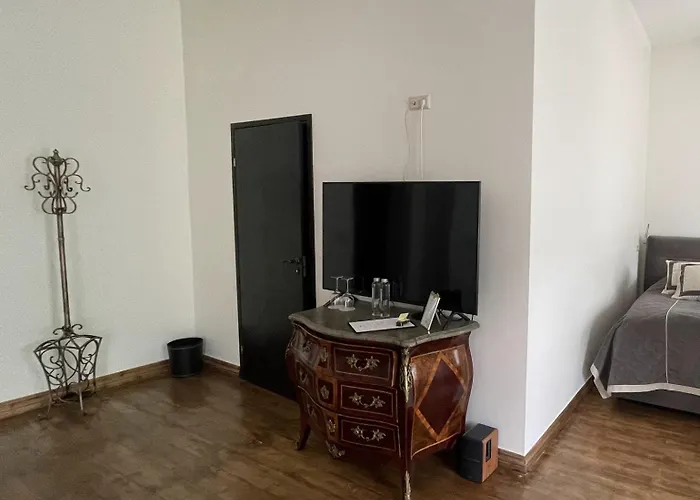 Hof Podis Veinimois 4*