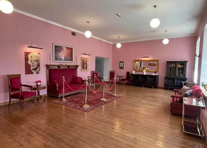 Hof Podis Veinimois Aparthotel Pootsi